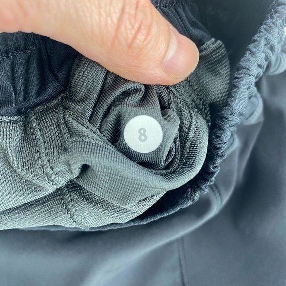 LULULEMON Black Adjustable Running Shorts Elastic in Waist Mesh Detail - Picture 7 of 7